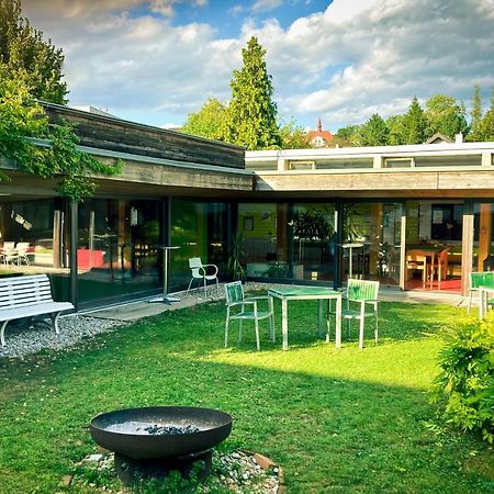 Junges Hotel Melk Bagian luar foto