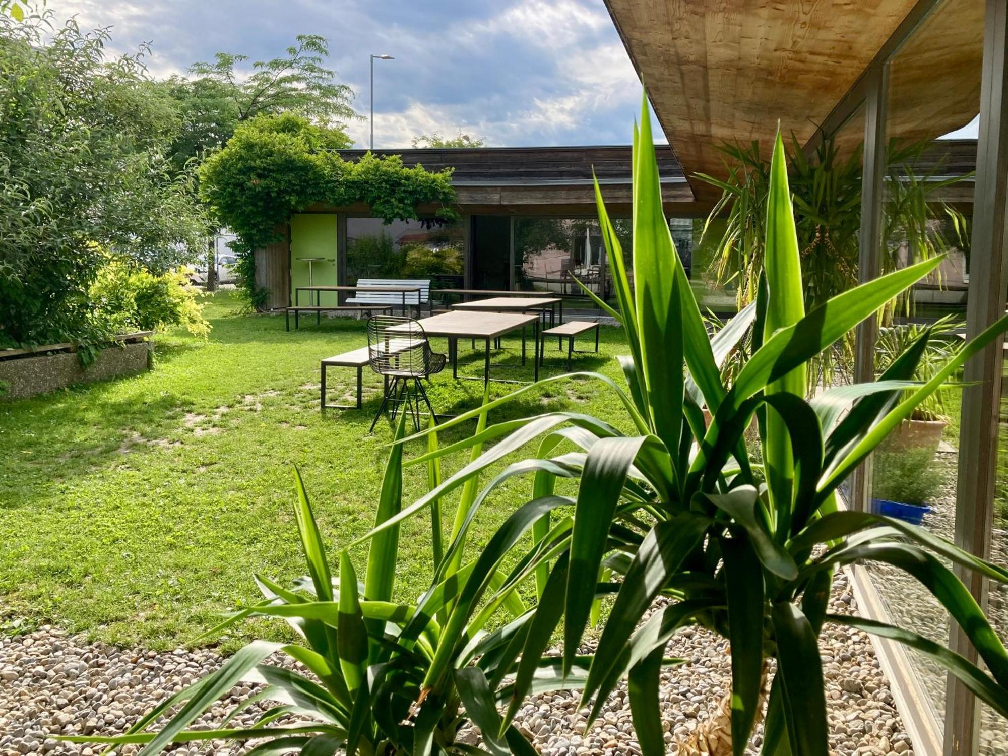 Junges Hotel Melk Bagian luar foto